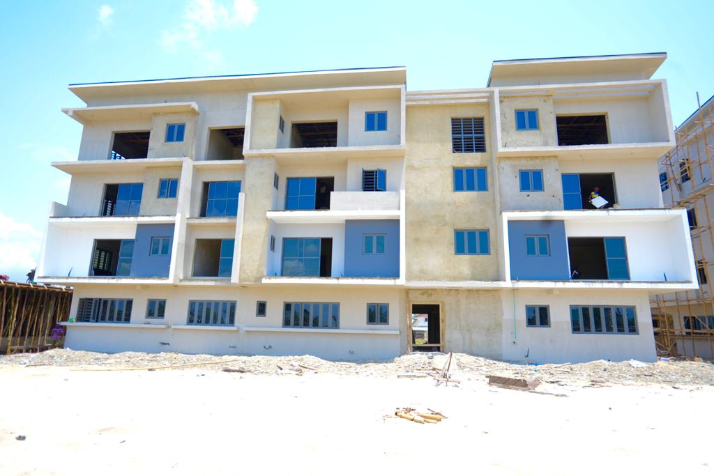 DE-AVOCADO SMART AND LUXURY HOMES 2.0 ABIJO  (INSIDE CHOIS GARDEN ESTATE)
