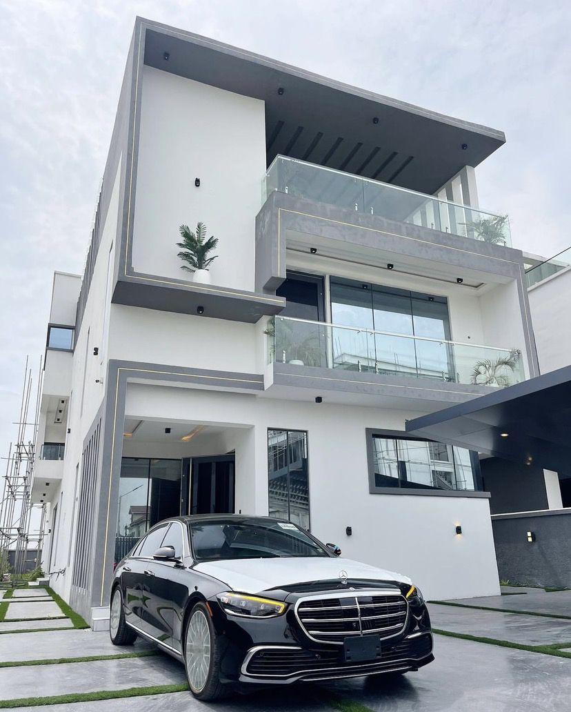 5 BEDROOM CONTEMPORARY FULLY DETACHED DUPLEX FOR SALE @ OSAPA LONDON LEKKI